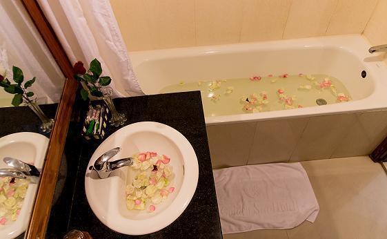 Bien Vang Hotel Da Nang Buitenkant foto