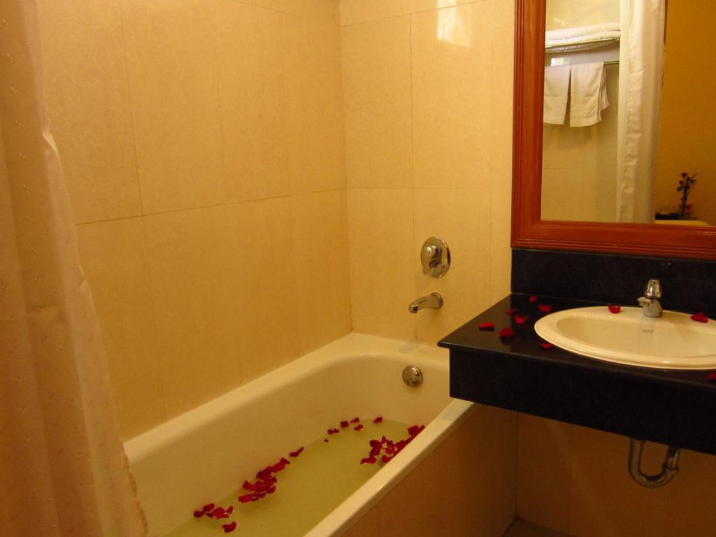 Bien Vang Hotel Da Nang Buitenkant foto