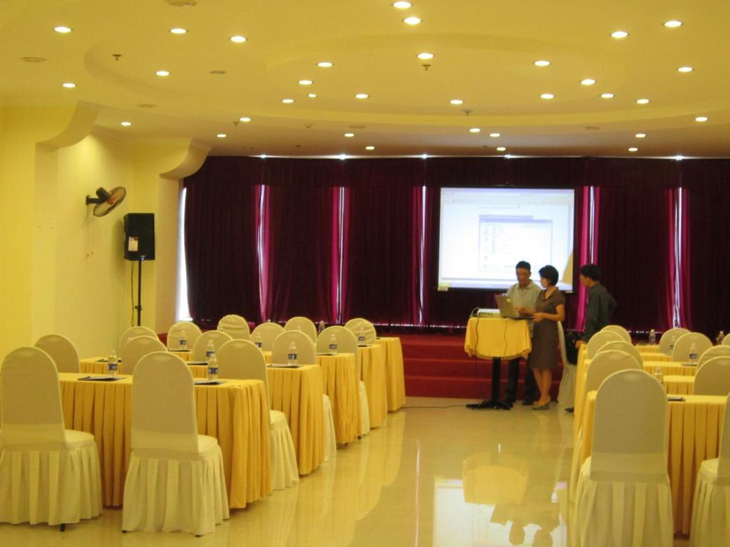 Bien Vang Hotel Da Nang Buitenkant foto